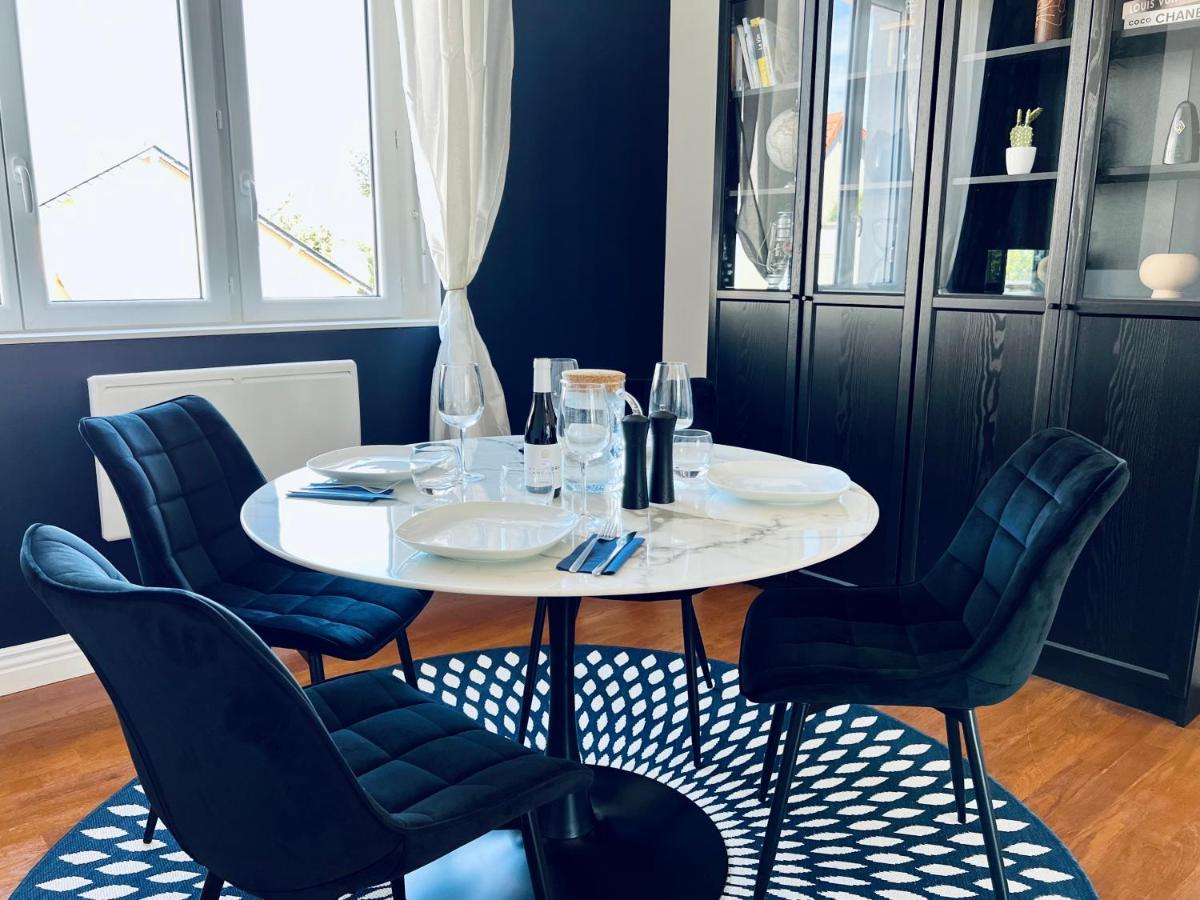 Le Theodore: Charming Apartment with Parking near Station Nevers Exterior photo