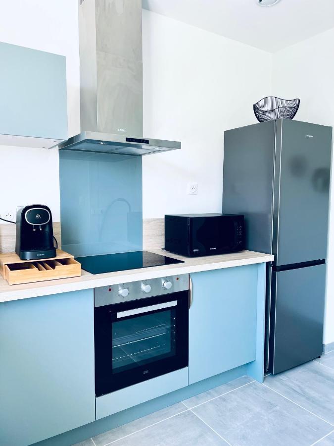 Le Theodore: Charming Apartment with Parking near Station Nevers Exterior photo